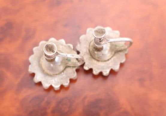 Vintage sterling silver screw-back earrings with genuine turquoise stones - 6