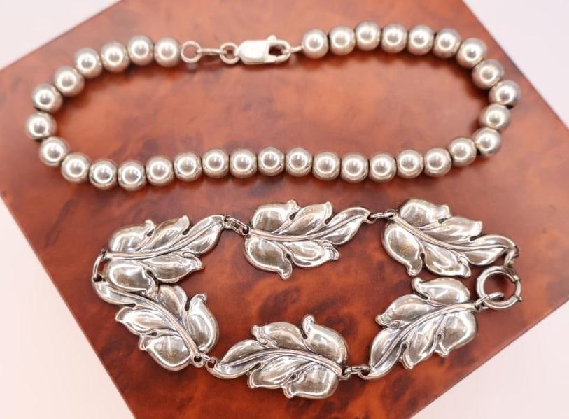 Two vintage sterling bracelets (1 of 7)