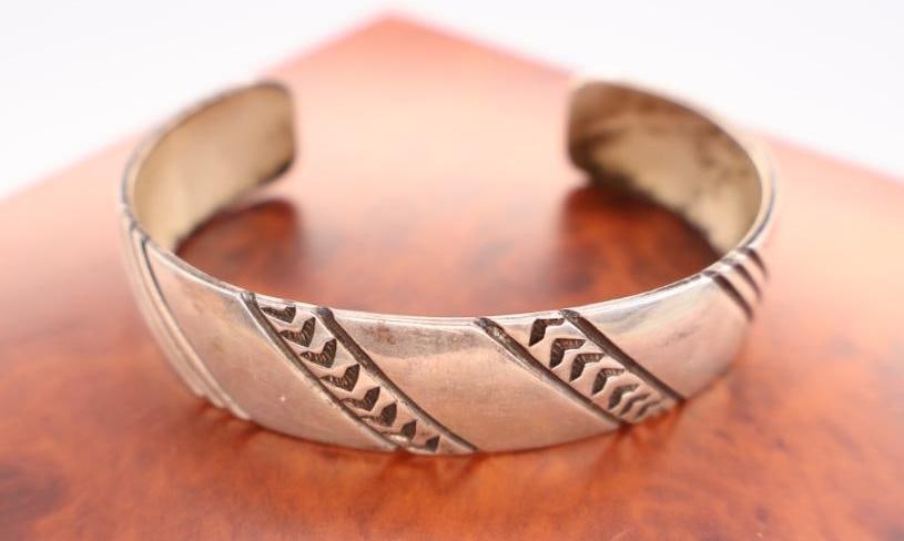 Vintage Native American Navajo sterling silver cuff bracelet (1 of 5)