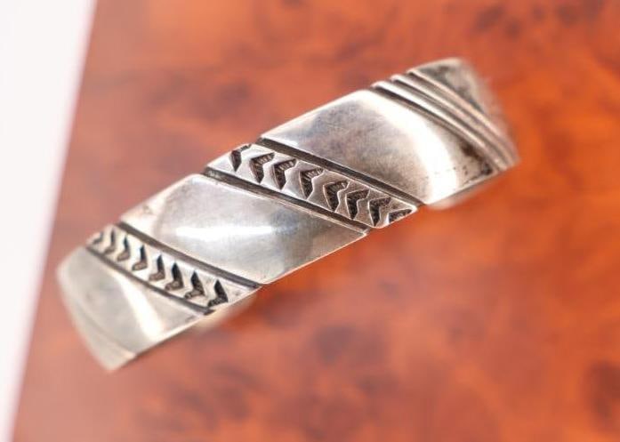 Vintage Native American Navajo sterling silver cuff bracelet - 3