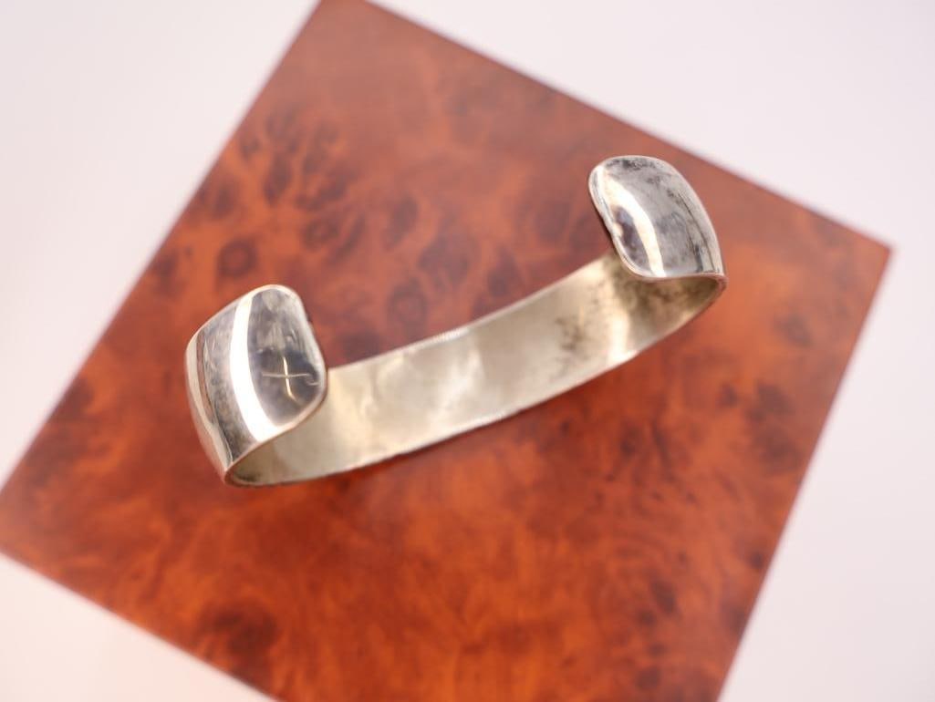 Vintage Native American Navajo sterling silver cuff bracelet - 4