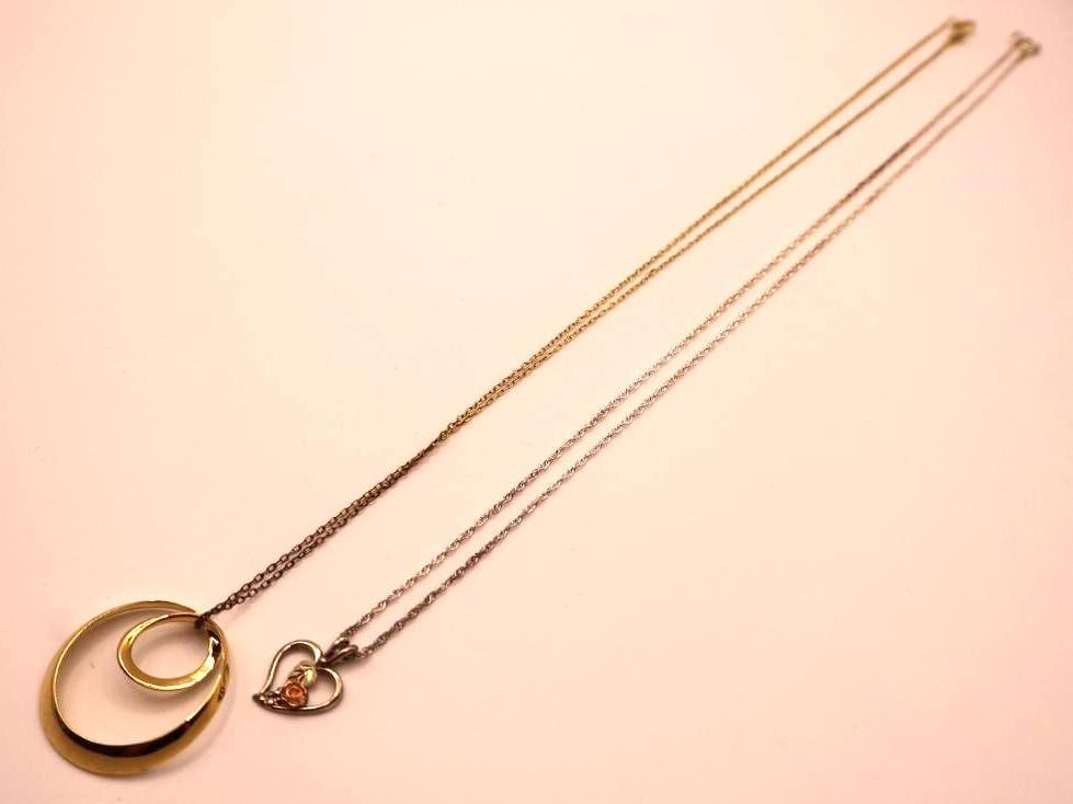 Two Sterling Silver Pendant Necklaces (1 of 8)