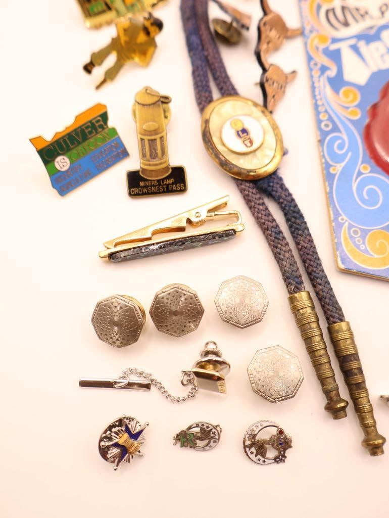 Collection of Vintage Men's Accessories, including 14k Pin - 10