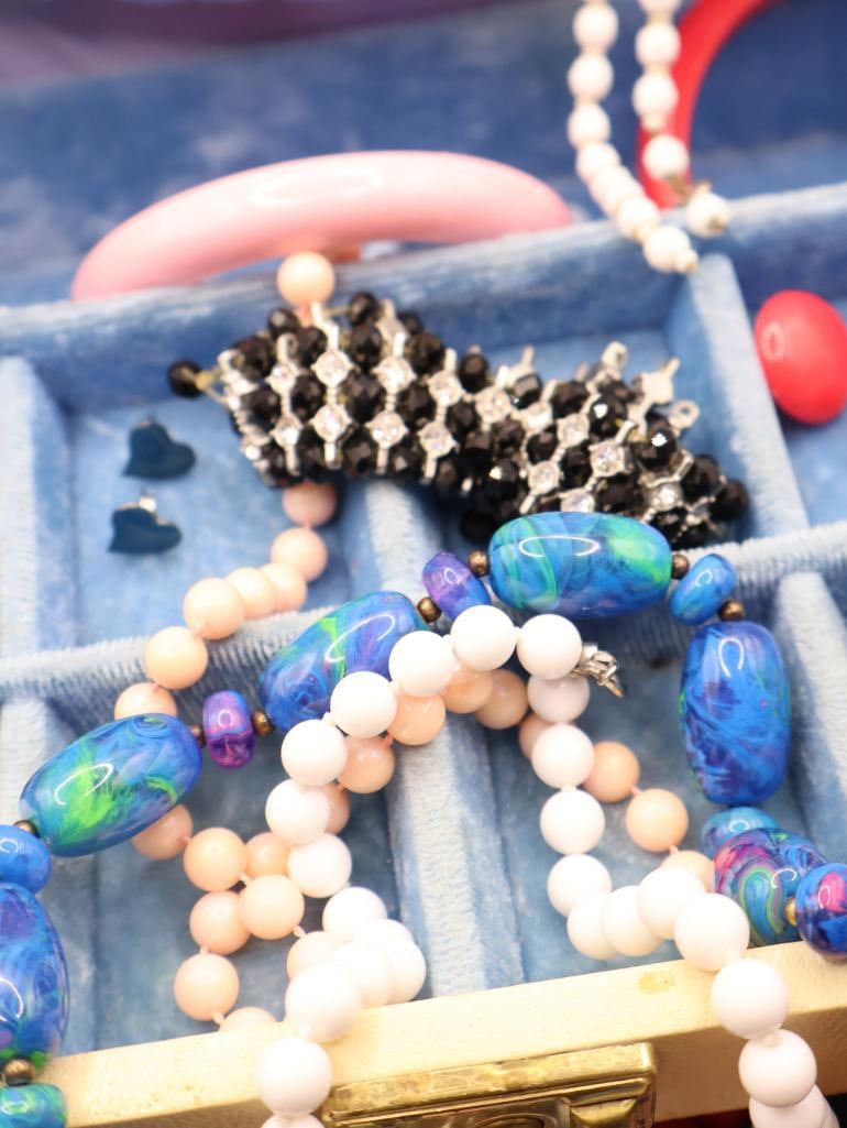 Vintage Jewelry Box with Assorted Costume Jewelry - 7