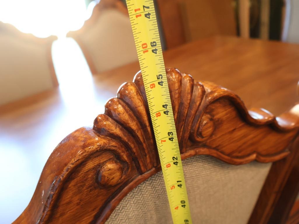 Traditional European-Style Dining Set - 18