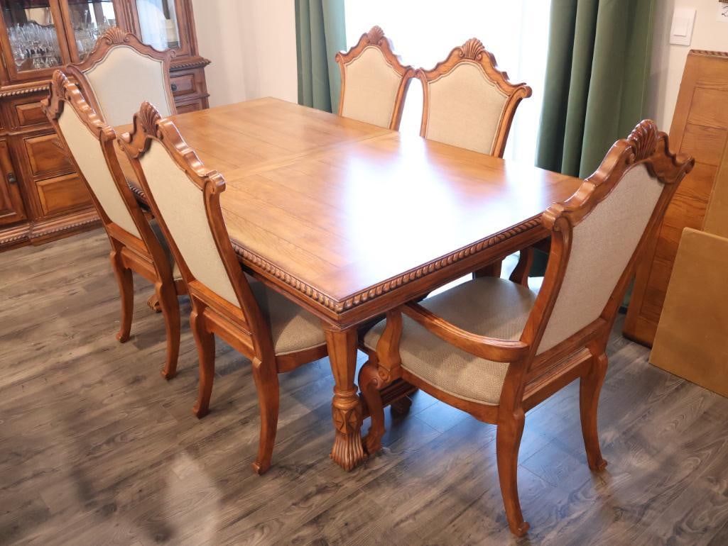 Traditional European-Style Dining Set (1 of 20)