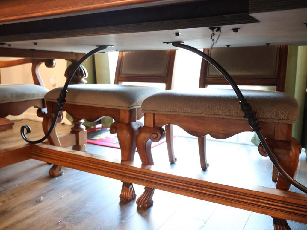 Traditional European-Style Dining Set - 7