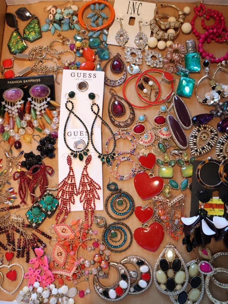 Collection of ladies costume jewelry, including never worn pieces (1 of 7)