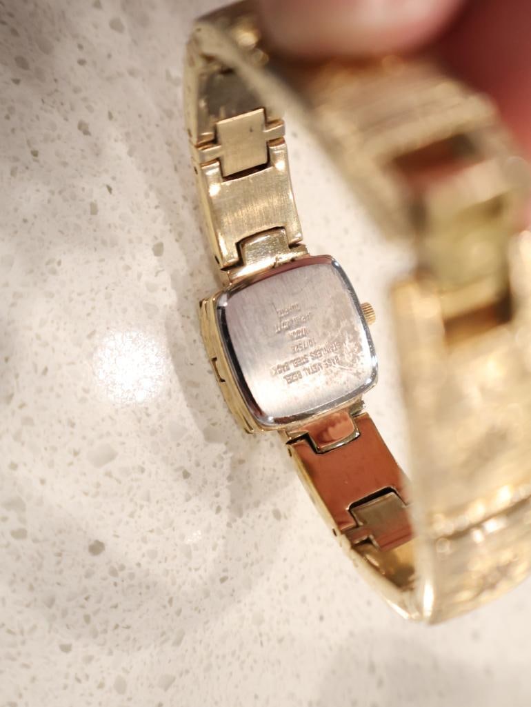 Collection of 8 contemporary womens fashion wristwatches - 13