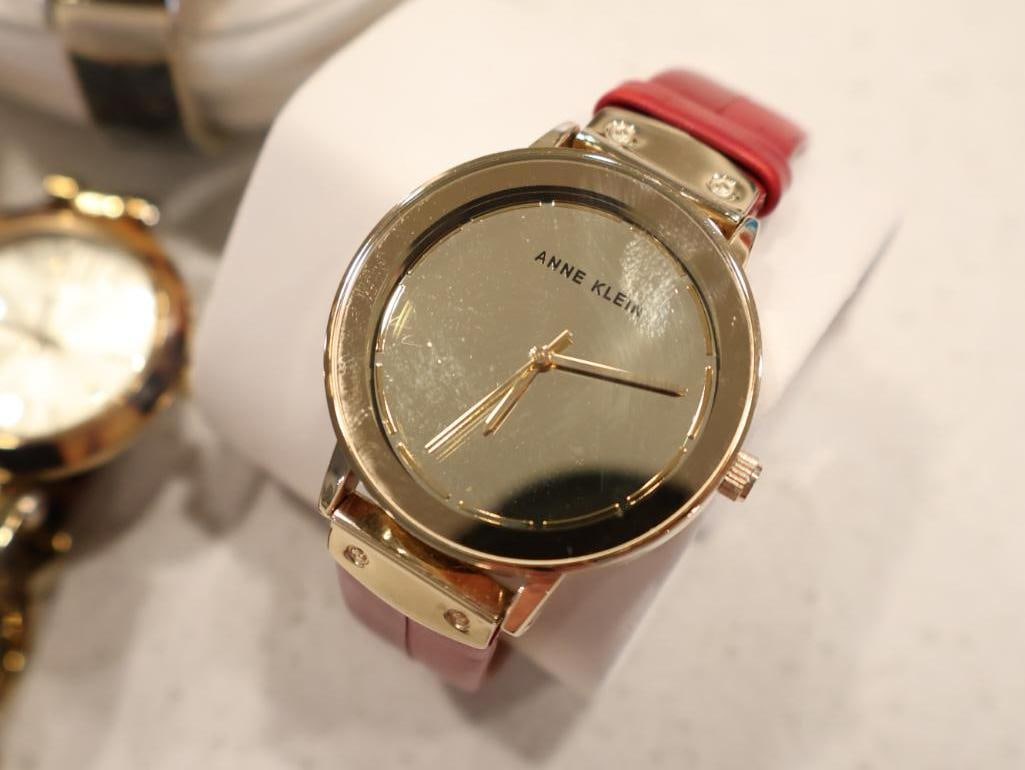 Collection of 8 contemporary womens fashion wristwatches - 2