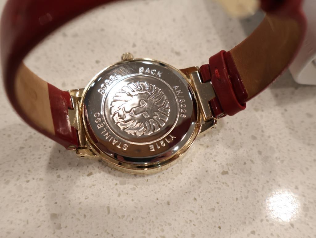 Collection of 8 contemporary womens fashion wristwatches - 3