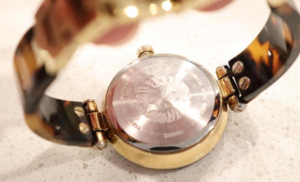 Collection of 8 contemporary womens fashion wristwatches - 6