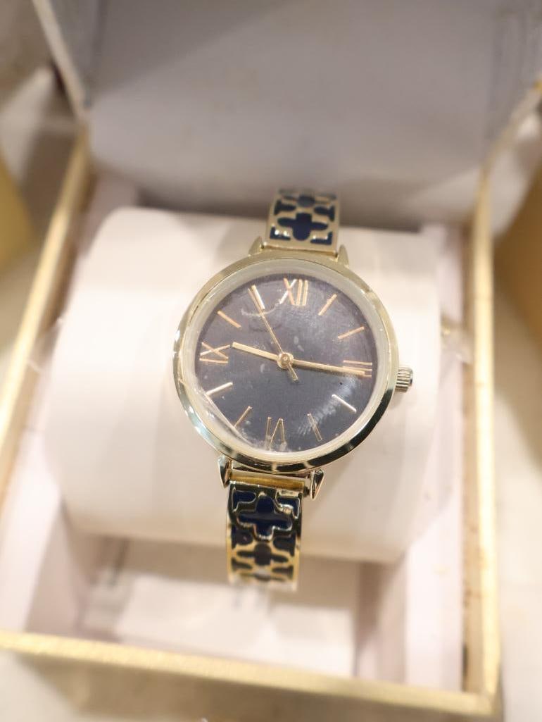 Collection women's fashion Charter Club watches - 10