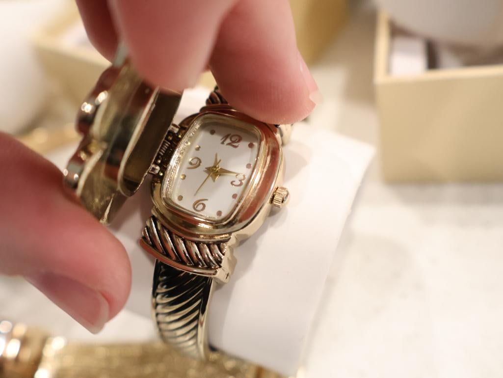 Collection women's fashion Charter Club watches - 6