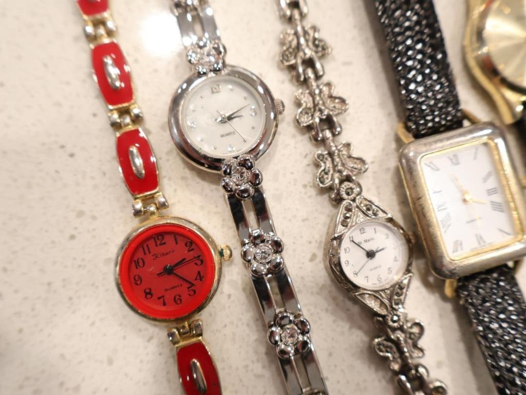 An eclectic collection of 12 assorted wristwatches - 4
