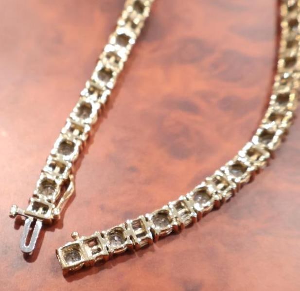 10k Gold 5 Cttw Diamond 7.5" Tennis Bracelet - 5