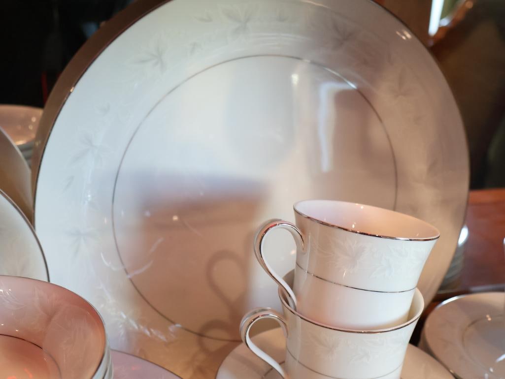 International Fine China Set - 6