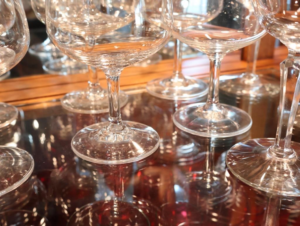 Collection of vintage crystal and etched glass stemware - 4