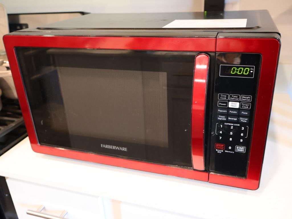 Farberware Red Microwave (1 of 5)