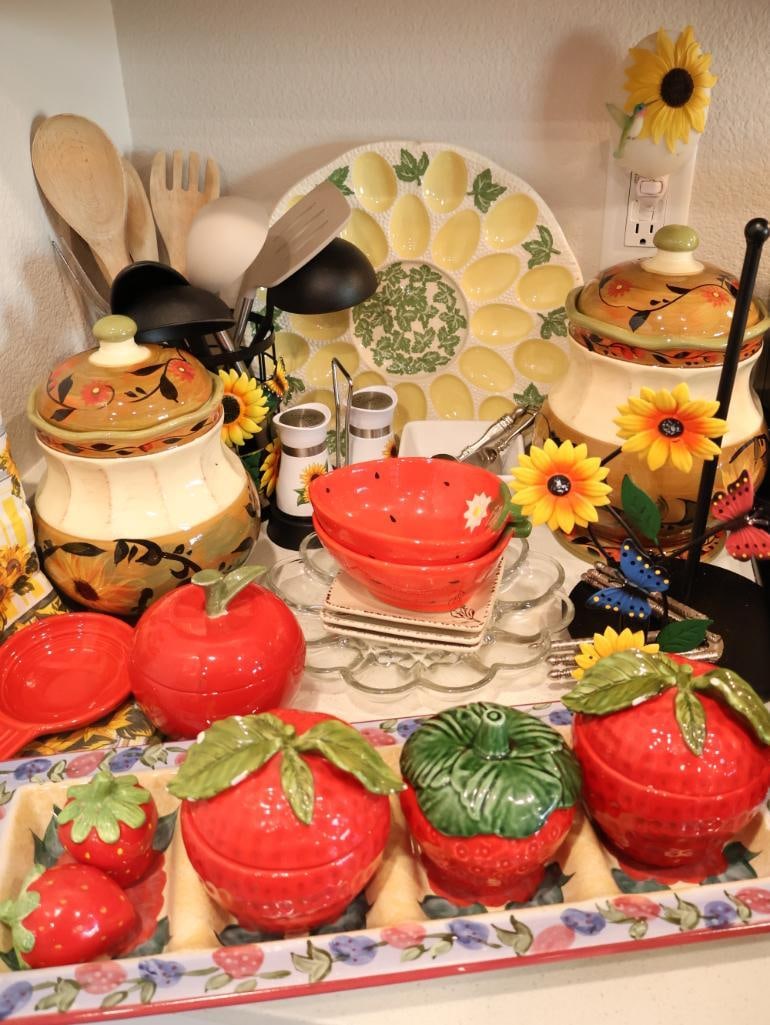 Collection of vintage and contemporary cottagecore kitchenware (1 of 20)