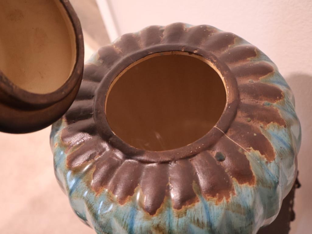 Three decorative ceramic vases and a wrought iron pedestal stand - 8