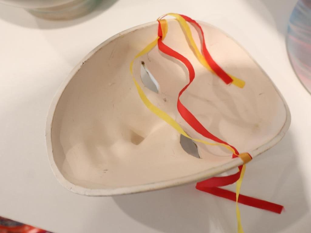 Three decorative items - 3