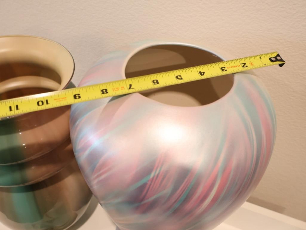 Three decorative items - 6