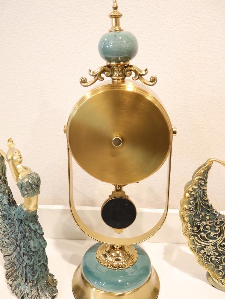 Elegant three-piece decorative set - 6