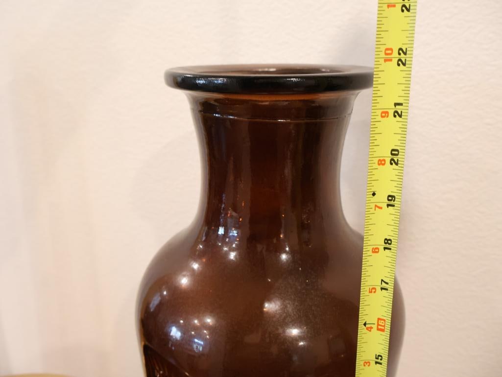 Three decorative glass items representing mid-century modern and Art Deco aesthetics - 2