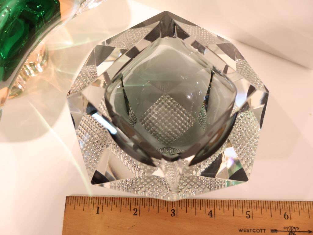 Collection of five mid-century art glass ashtrays and decorative bowls - 4