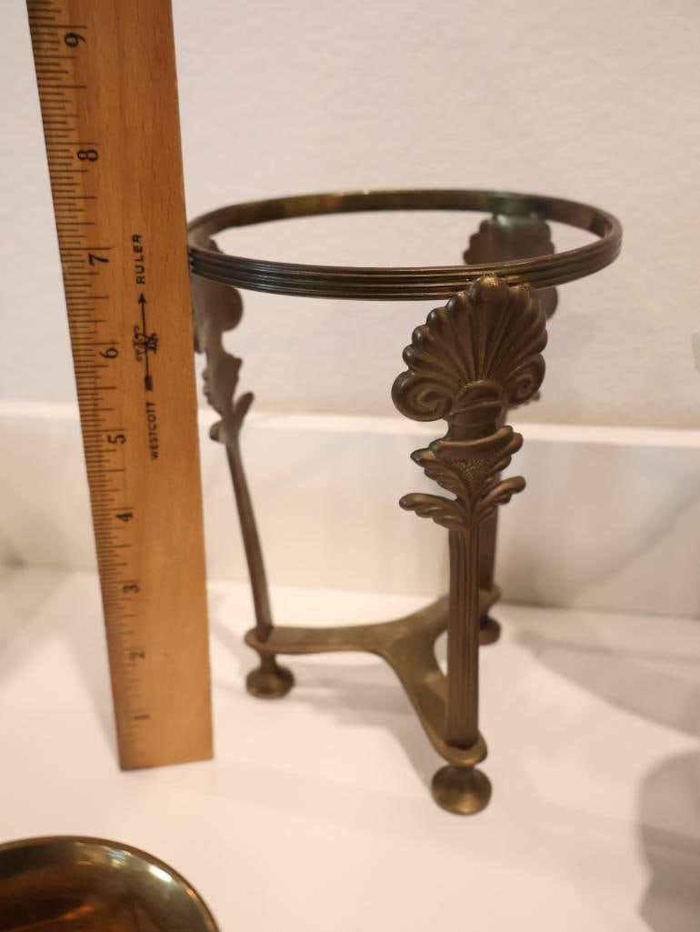 Eclectic mix of vintage and contemporary decorative items - 6