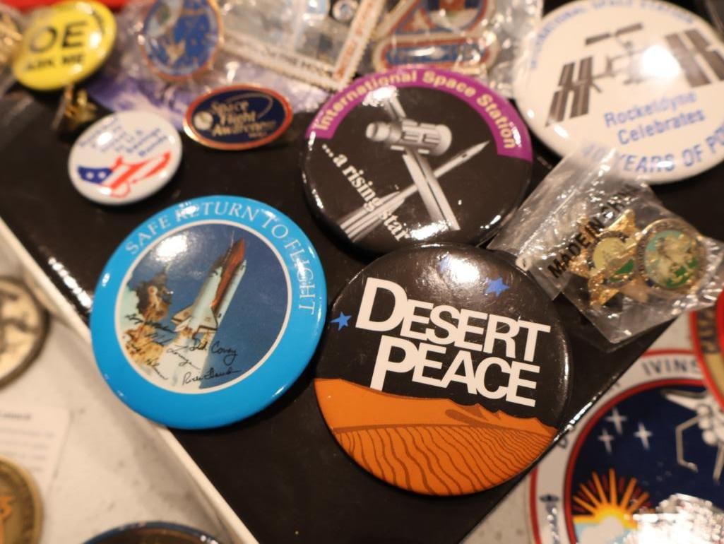 Extensive collection of aerospace and space exploration memorabilia - 13