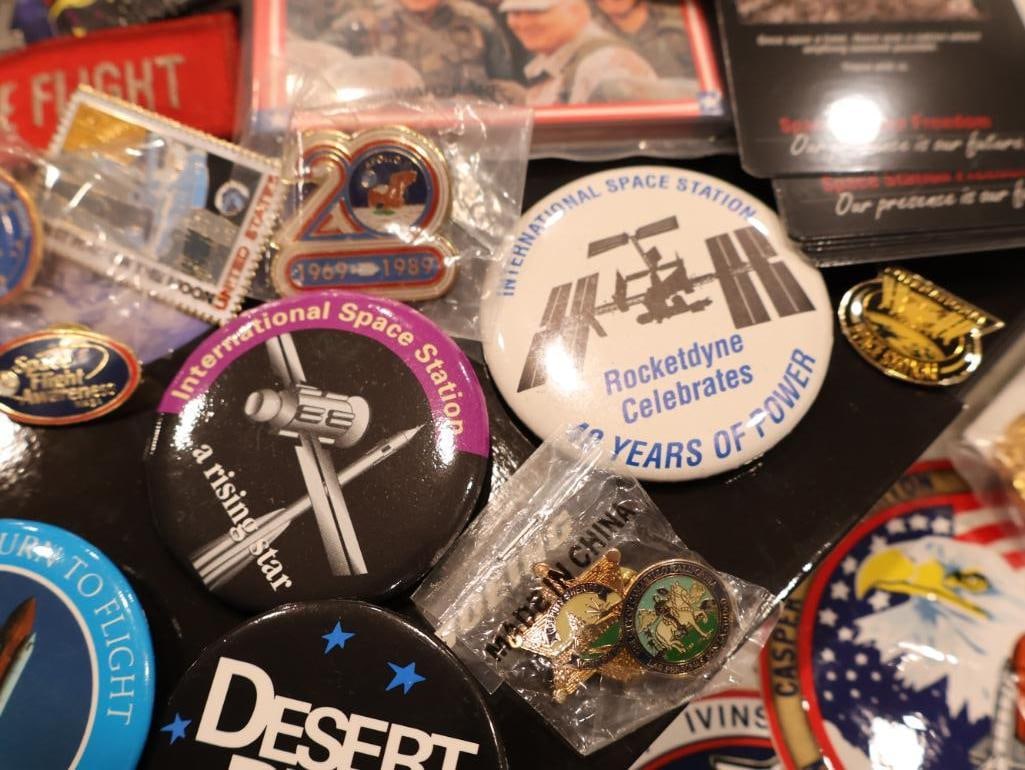 Extensive collection of aerospace and space exploration memorabilia - 16