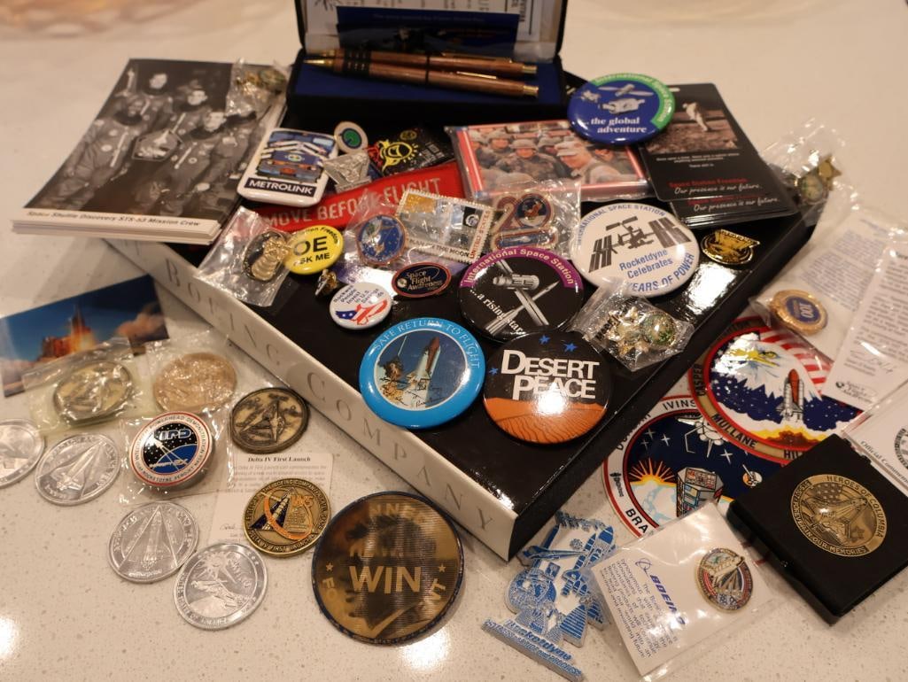 Extensive collection of aerospace and space exploration memorabilia (1 of 20)