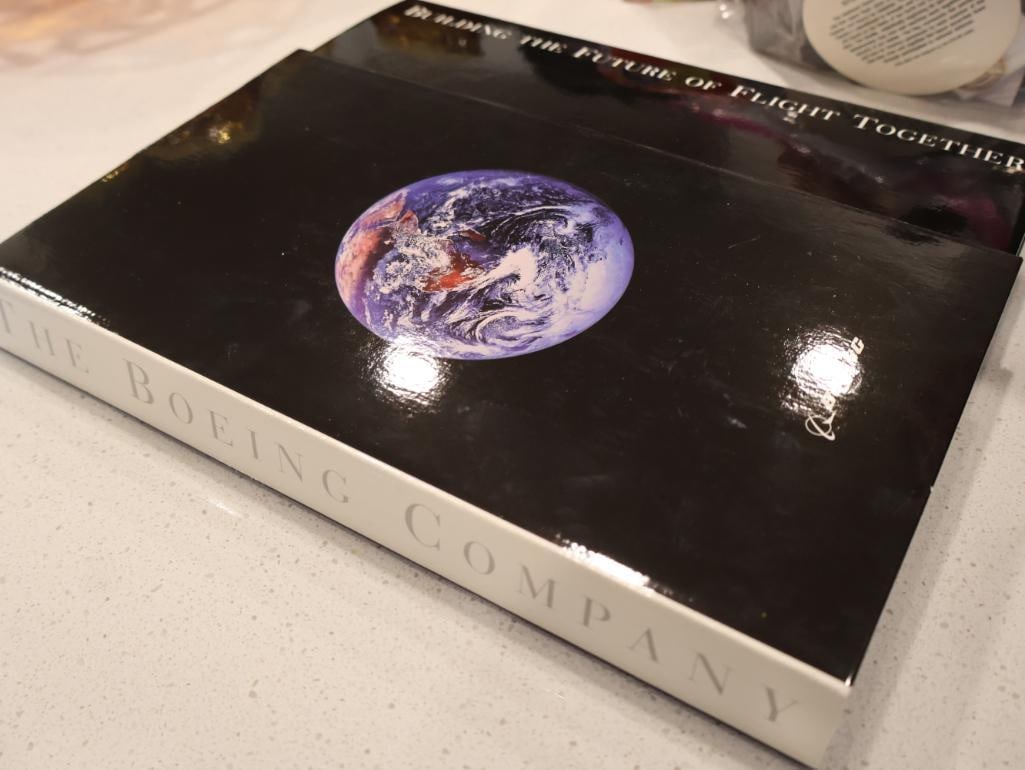 Extensive collection of aerospace and space exploration memorabilia - 20