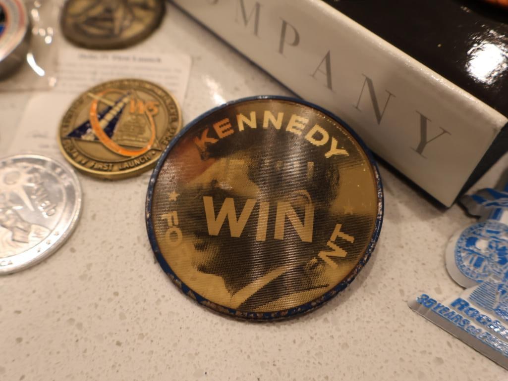 Extensive collection of aerospace and space exploration memorabilia - 2