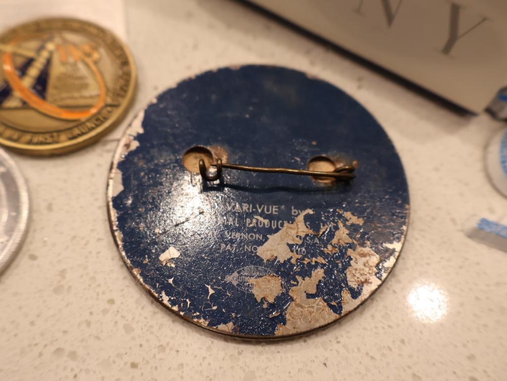 Extensive collection of aerospace and space exploration memorabilia - 4