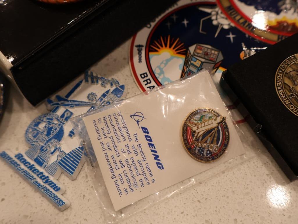 Extensive collection of aerospace and space exploration memorabilia - 9