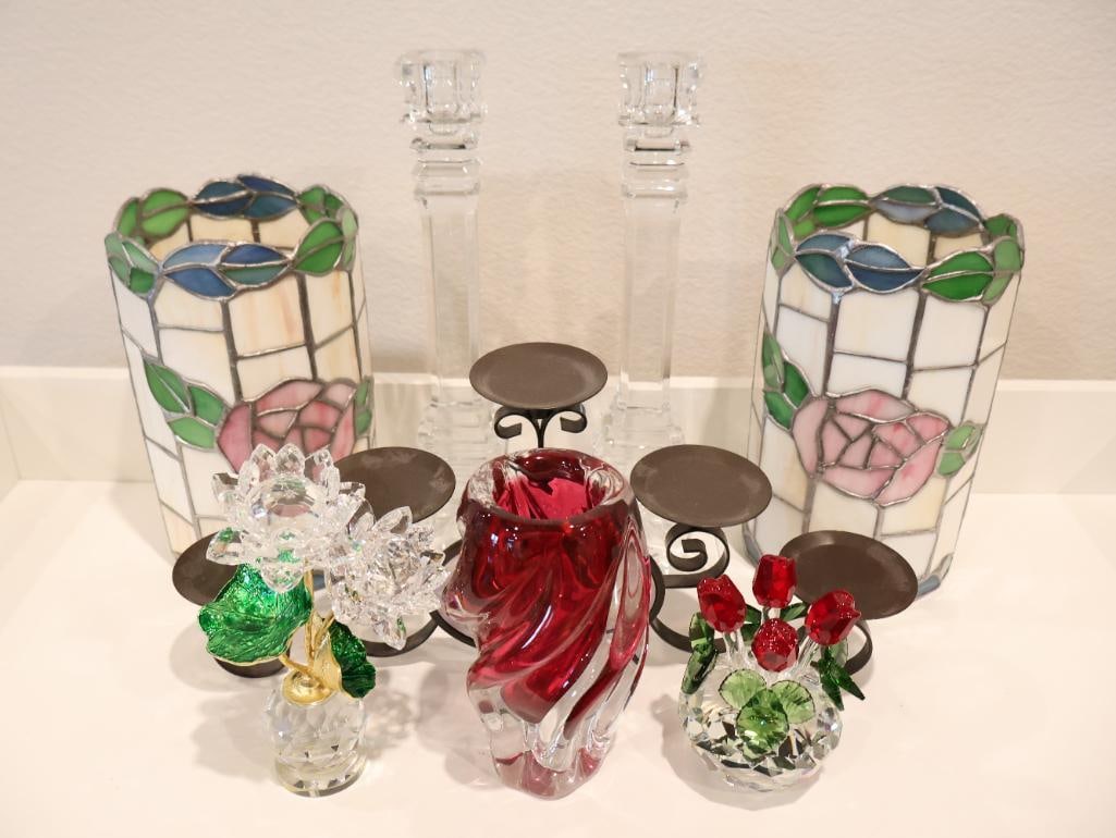 Varied collection of decorative glass items (1 of 14)