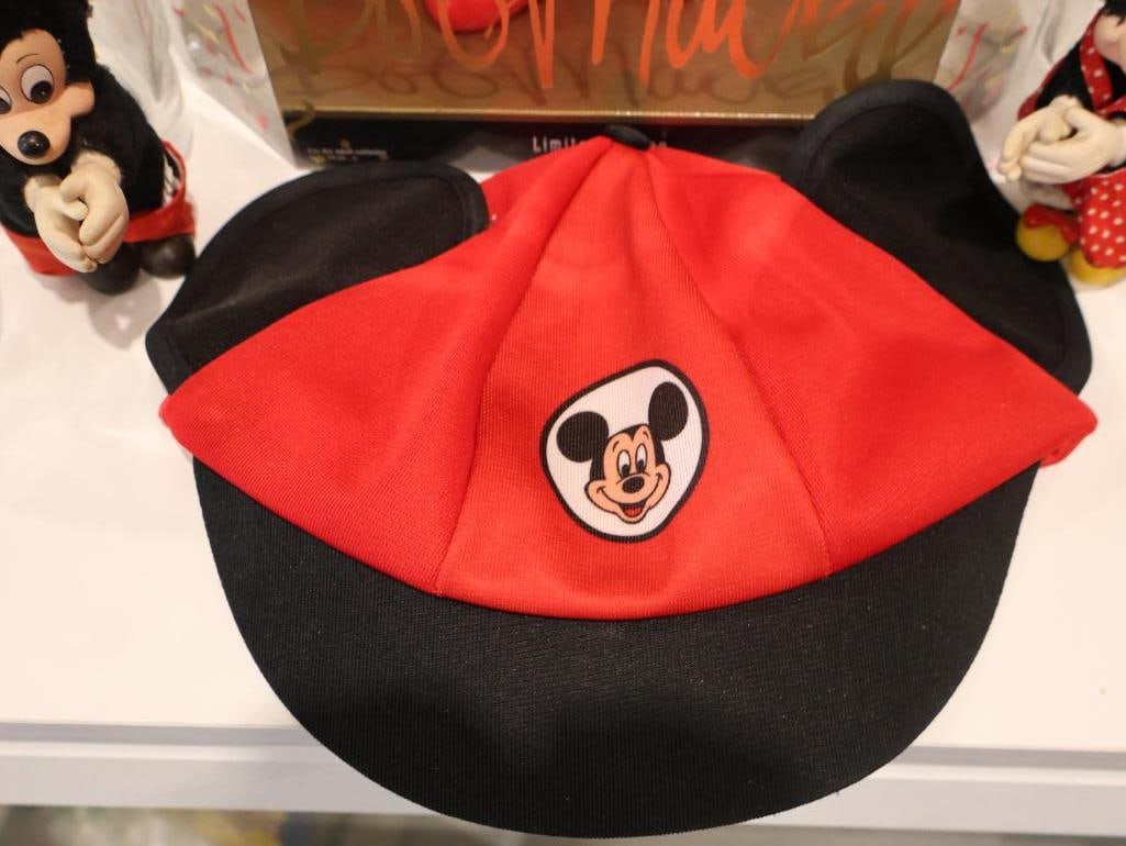 Extensive collection of vintage Mickey and Minnie Mouse collectibles - 2