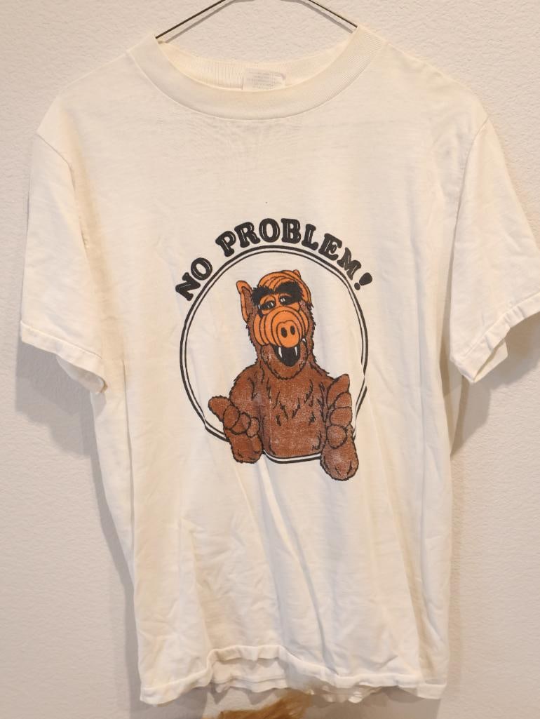 Nostalgic collection of vintage memorabilia centered on ALF - 2