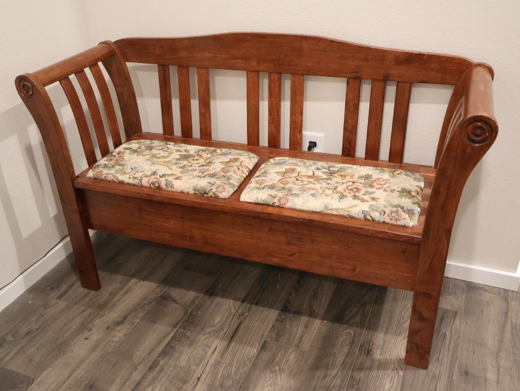 Entryway storage bench (1 of 7)