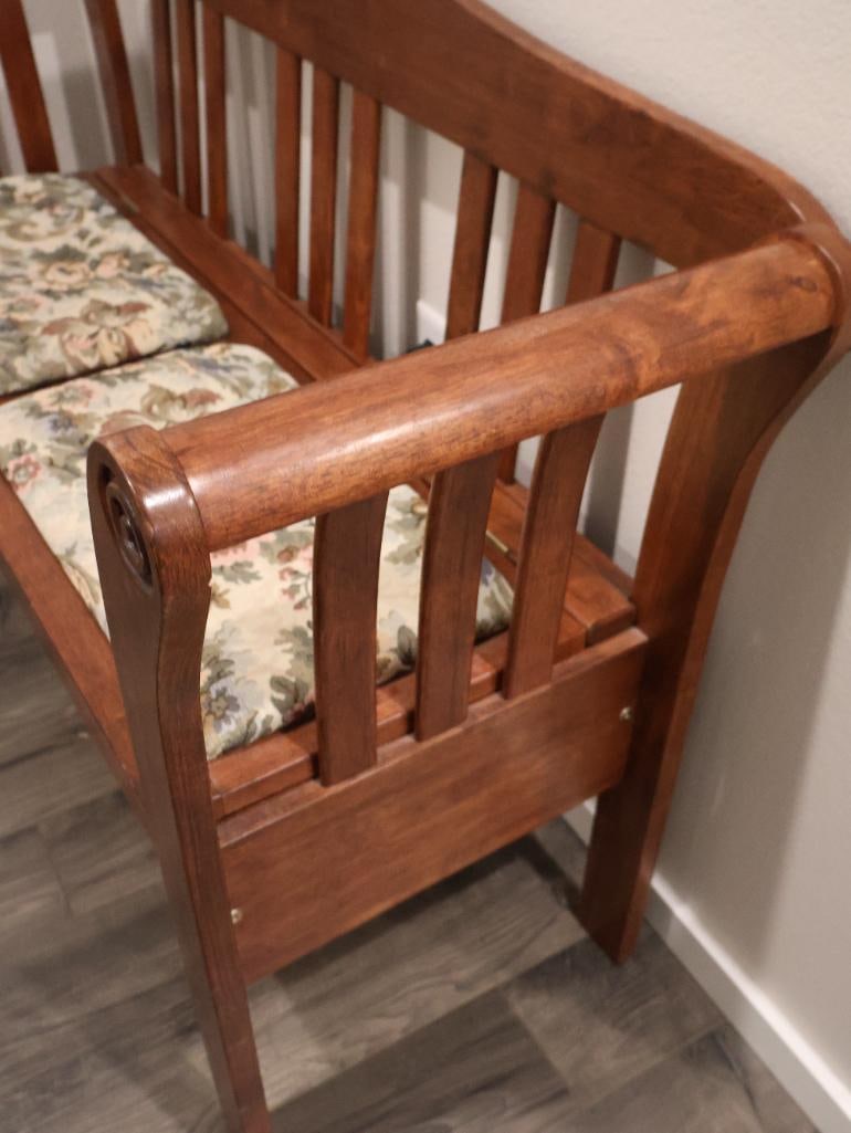 Entryway storage bench - 4