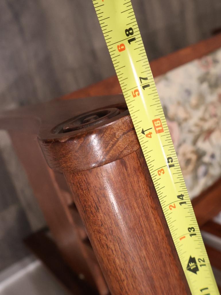 Entryway storage bench - 7