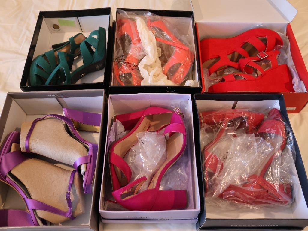 Six pairs of ladies shoes in their original boxes (1 of 18)