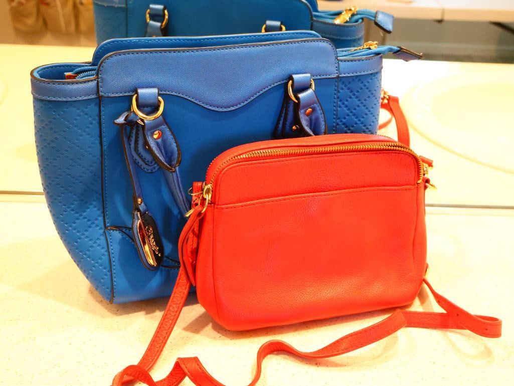 Electric Blue Brangio Italy and Red Fossil Cross Over Purse: Click on the main photo to view more photos of this lot. We ship and offer local in person pickups. 