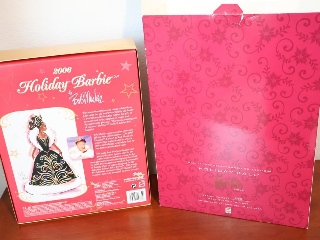 Two highly collectible Holiday Barbie dolls - 5