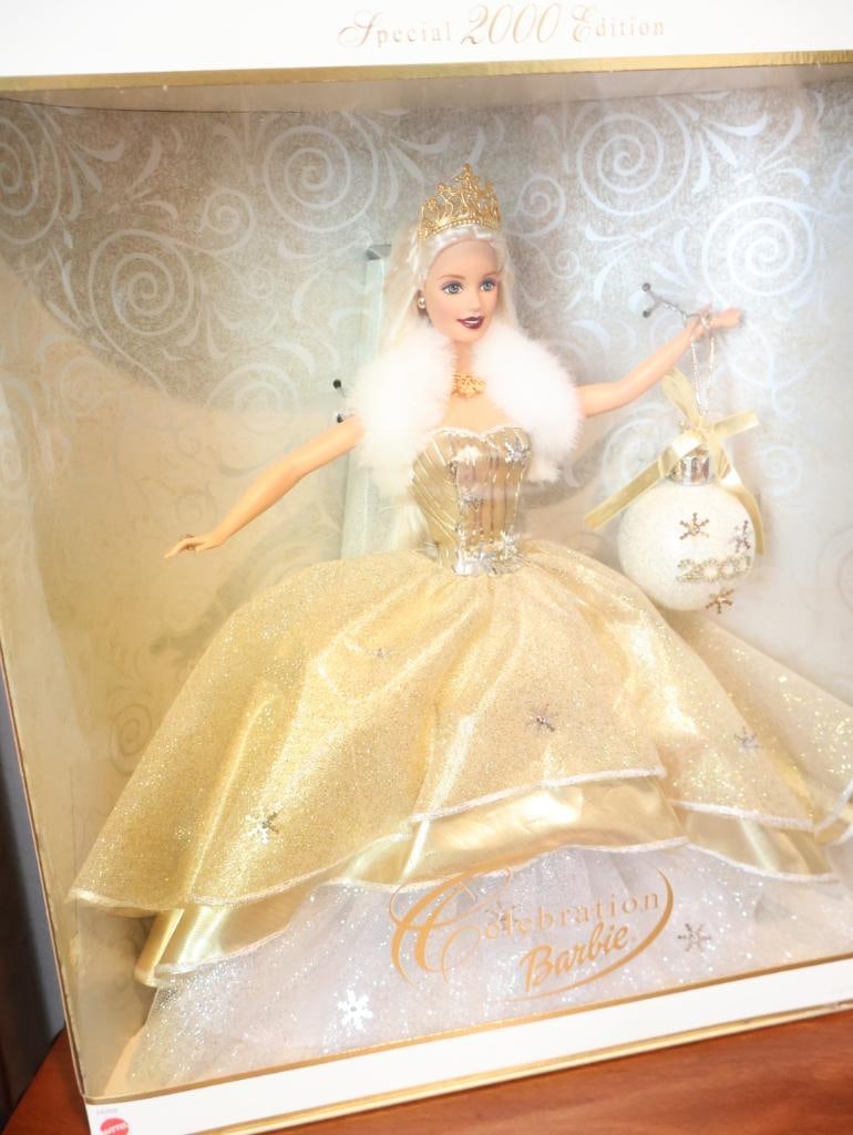 Two commemorative dolls - 2