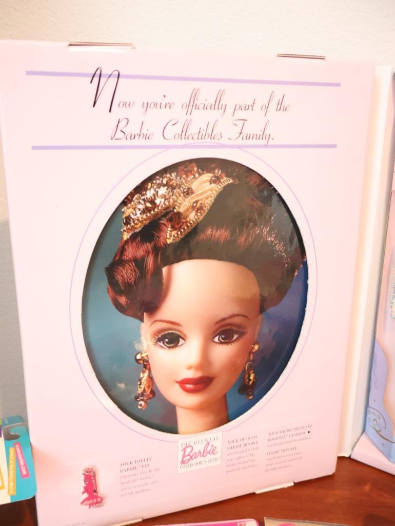 Extensive Barbie collection - 4