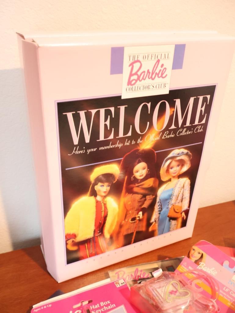 Extensive Barbie collection - 5